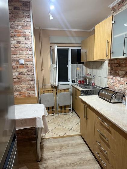 Apartament cu 2 camere semidecomandat în Exterior Vest