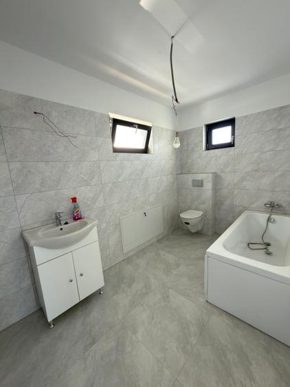 Casă individuală cu 4 camere cu Teren 359 Mp în Berceni