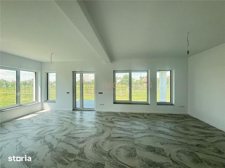 Casă cu 3 camere cu Teren 700 Mp în Săcălășeni