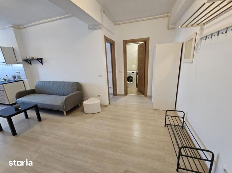 Apartament cu 2 camere semidecomandat, mobilat în Vitan