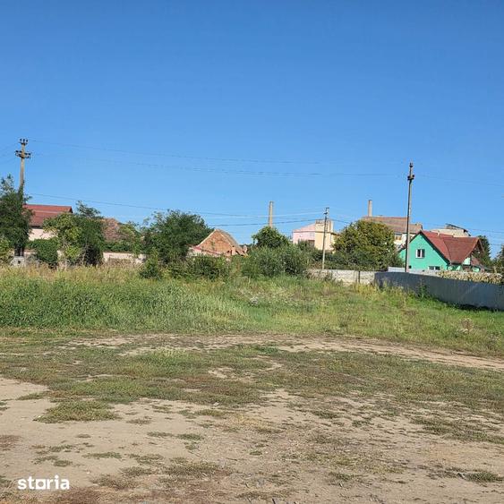 Teren de 3982 mp, în Central