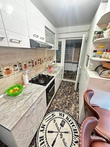 Apartament cu 4 camere decomandat, mobilat în Cug