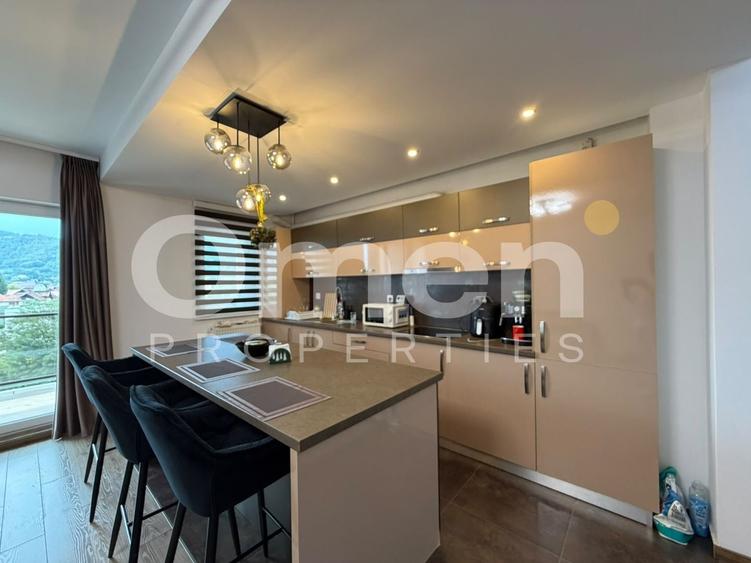 Apartament cu 2 camere semidecomandat, mobilat în Ultracentral