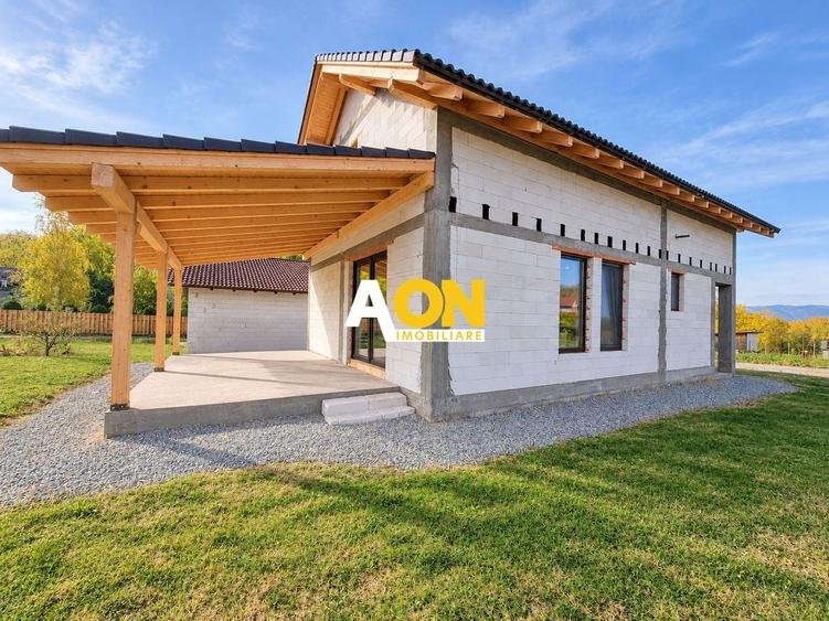 Casă individuală cu 3 camere cu Teren 550 Mp în Teleac
