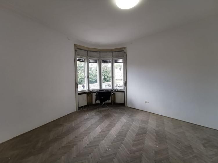 Apartament cu 4 camere circular în Ultracentral