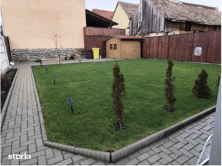 Casă cu 4 camere cu Teren 247 Mp în Central