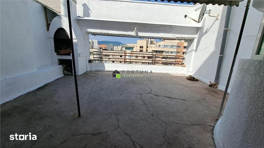 Apartament cu 4 camere în Centrul Civic
