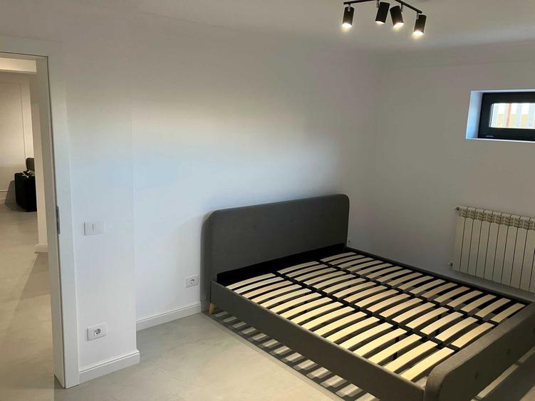 Apartament cu 2 camere decomandat în Valea Adâncă