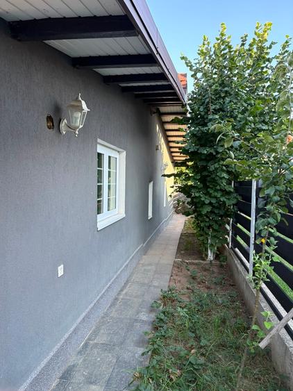 Casă individuală cu 3 camere cu Canalizare în Valea Adâncă