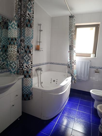 Casă cu 4 camere cu Teren 200 Mp în Mărgeanului