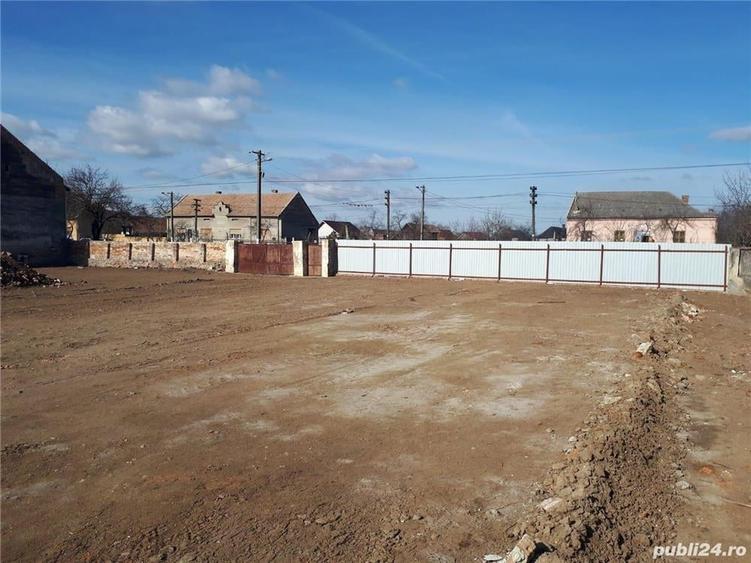 Teren de 2900 mp, în Secusigiu