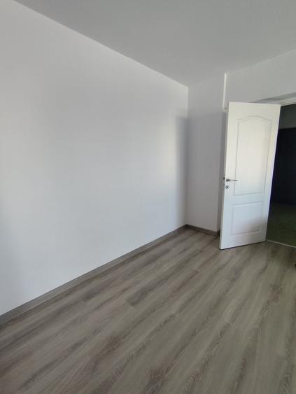 Apartament cu 2 camere semidecomandat în Rahova