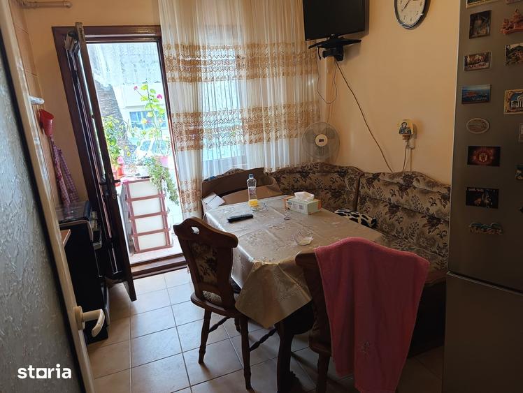 Apartament cu 3 camere decomandat în Banat