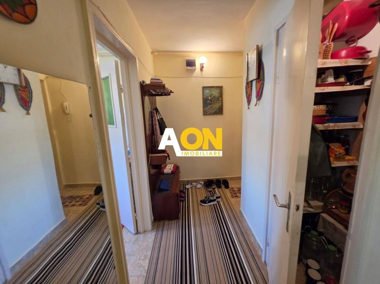 Apartament cu 2 camere semidecomandat, mobilat în Cetate