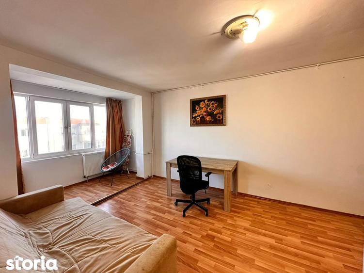 Apartament cu 2 camere decomandat în Tei