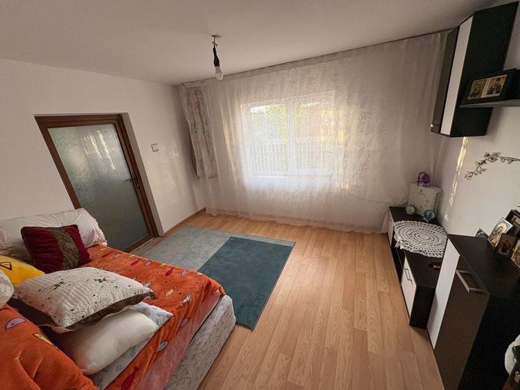 Casă cu 3 camere în Gheorghe Lazăr