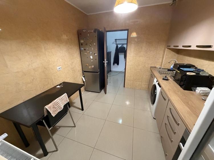 Apartament cu 2 camere decomandat în Berceni