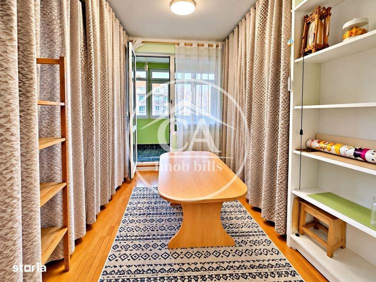 Apartament cu 4 camere decomandat în Rogerius