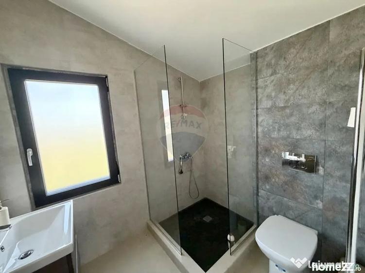 Casă cu 4 camere cu Teren 422 Mp în Central
