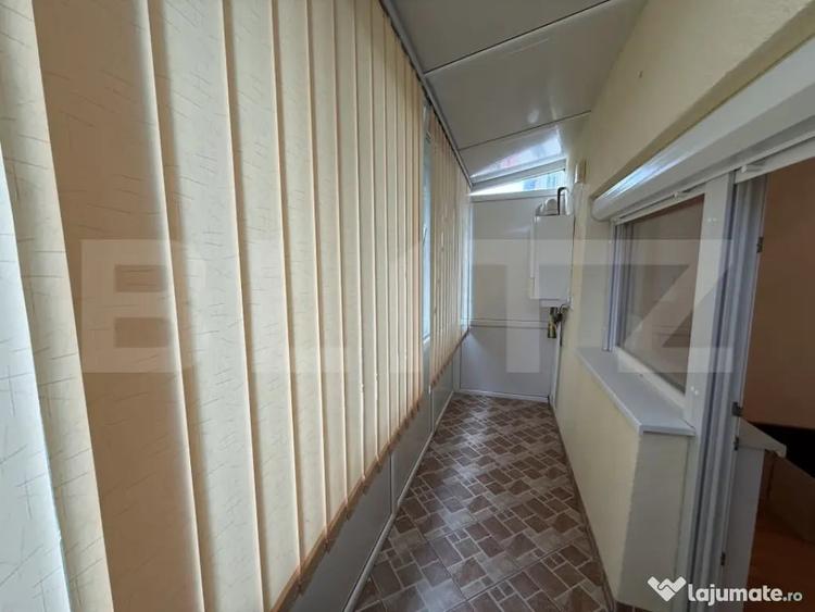 Apartament cu 3 camere decomandat în Micro 16