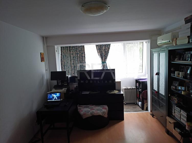 Apartament cu 2 camere decomandat în Drumul Taberei — fotografia 1