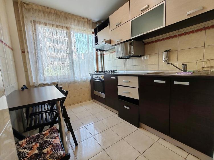 Apartament cu 2 camere decomandat în Lacul Tei