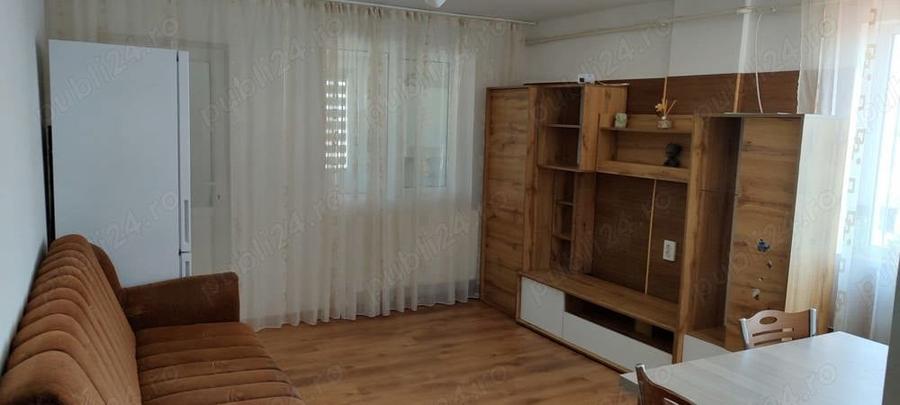 Garsonieră decomandată în Sud