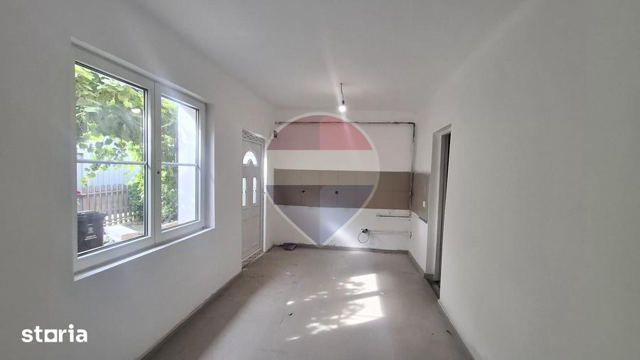 Casă cu 2 camere cu Teren 76 Mp în Central