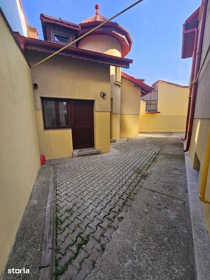 Casă cu Teren 470 Mp în Mihai Bravu