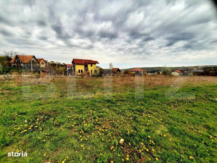Teren de 1000 mp, în Borhanci