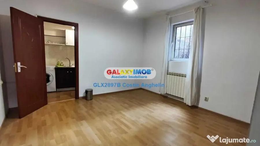 Casă cu 6 camere cu Teren 165 Mp în Decebal