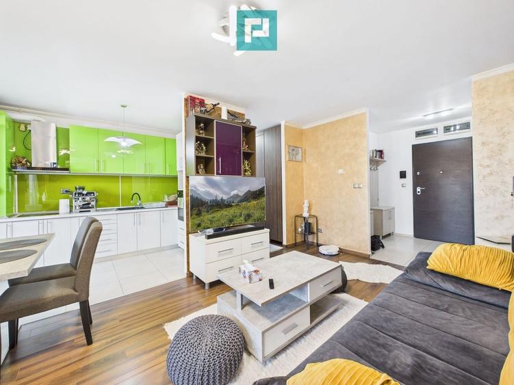 Apartament cu 2 camere semidecomandat, mobilat în UTA