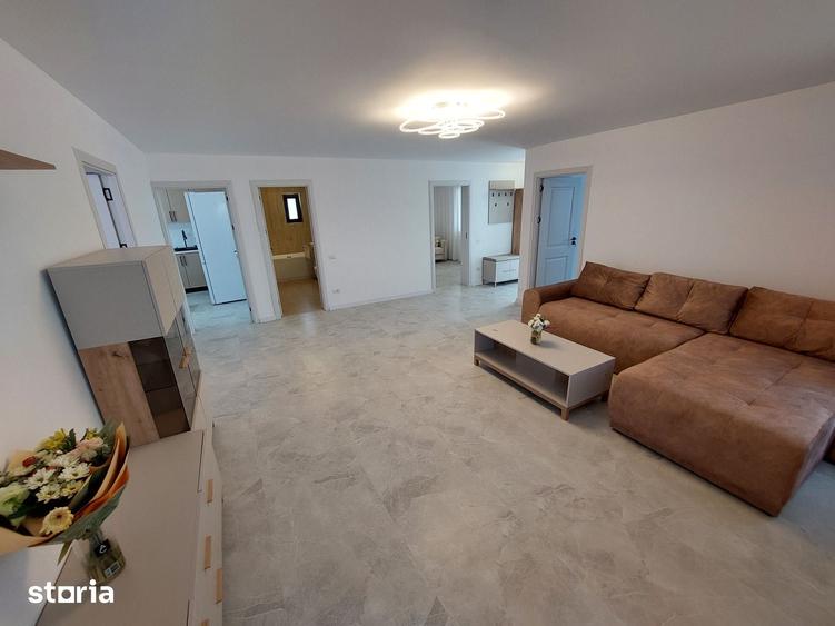 Casă cu 4 camere cu Teren 440 Mp în Central