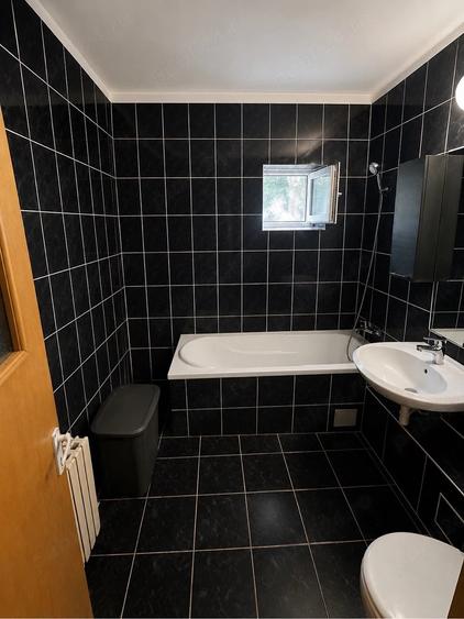 Apartament cu 3 camere decomandat în Craiovei