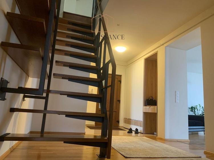 Apartament cu 4 camere decomandat în Dumbrăvița