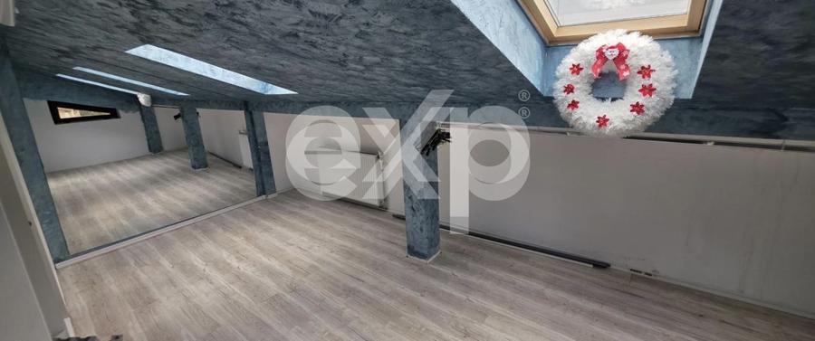 Casă individuală cu 5 camere cu Canalizare în Central