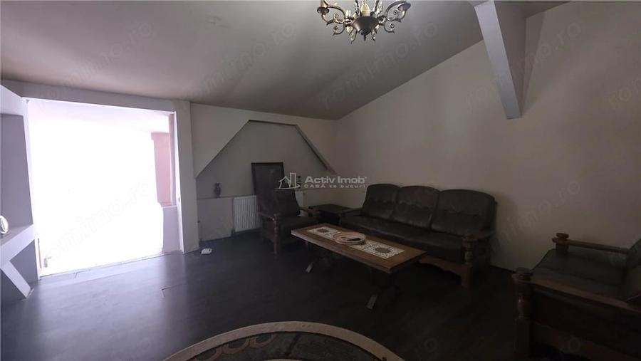 Casă cu 4 camere cu Teren 400 Mp în Ultracentral