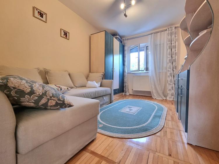 Apartament cu 3 camere decomandat, mobilat în Bistrița Lac
