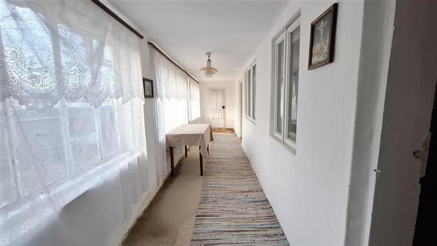 Casă individuală cu 6 camere cu Teren 3118 Mp în Măicănești