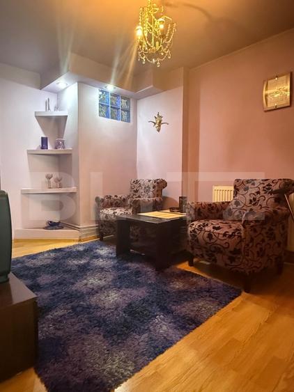 Apartament cu 3 camere semidecomandat, mobilat în Central