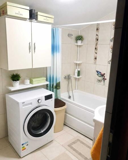 Apartament cu 3 camere decomandat în Valea Adâncă
