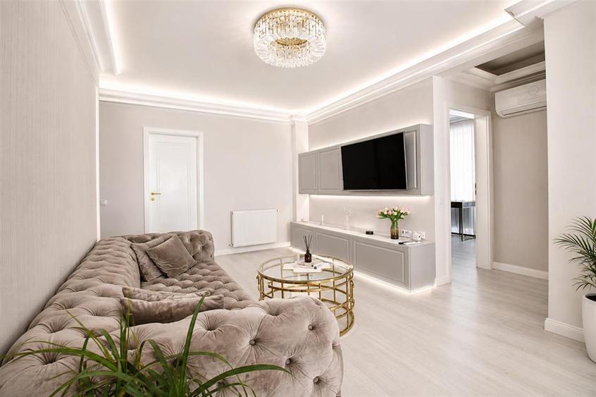 Apartament cu 3 camere decomandat, mobilat în Bună Ziua