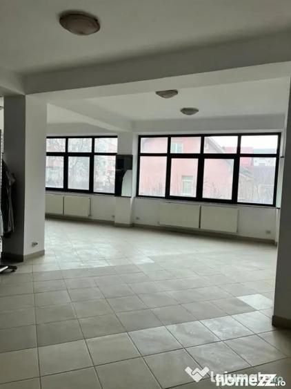 Spațiu comercial, de 200 mp, în Rădăuți