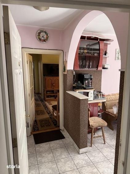 Apartament cu 2 camere semidecomandat în Progresul