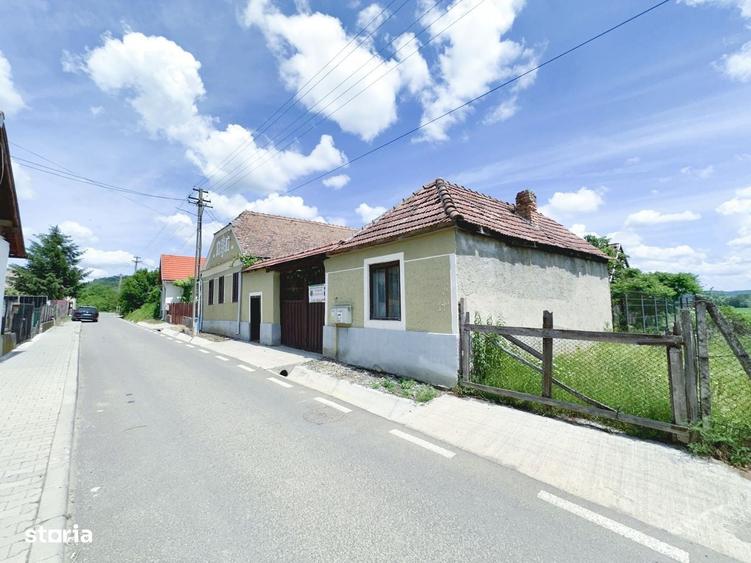 Casă cu 2 camere cu Teren 1384 Mp în Alma