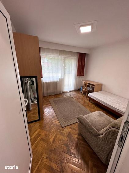 Apartament cu 3 camere decomandat în Zorilor