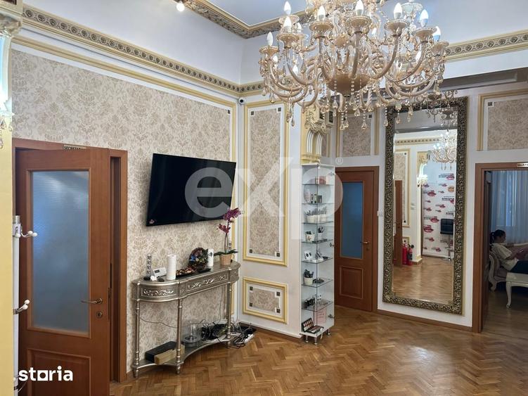 Apartament cu 5 camere decomandat, mobilat în Romană