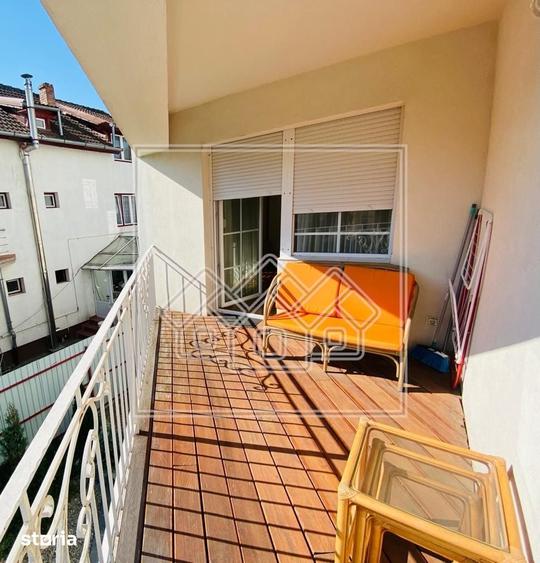 Apartament cu 3 camere decomandat în Calea Dumbrăvii