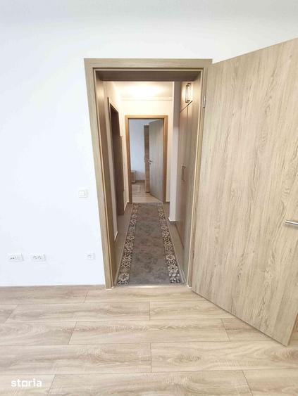 Apartament cu 2 camere decomandat în Tractorul