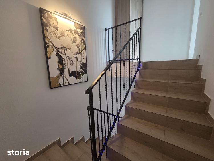 Casă cu 4 camere cu Teren 200 Mp în Central